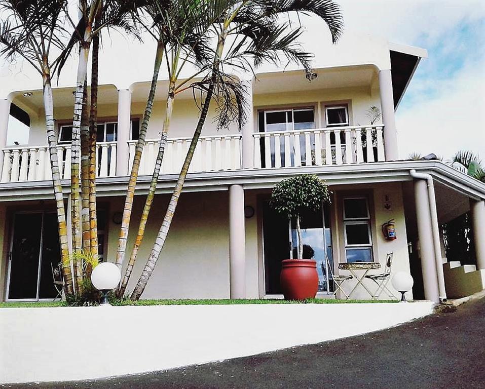 Rostalyn Guesthouse Umhlanga Rocks Extérieur photo