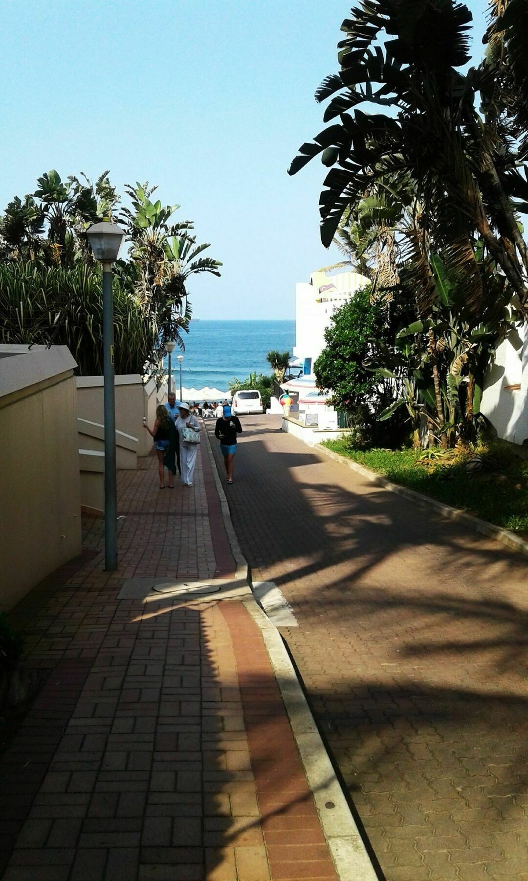 Rostalyn Guesthouse Umhlanga Rocks Extérieur photo